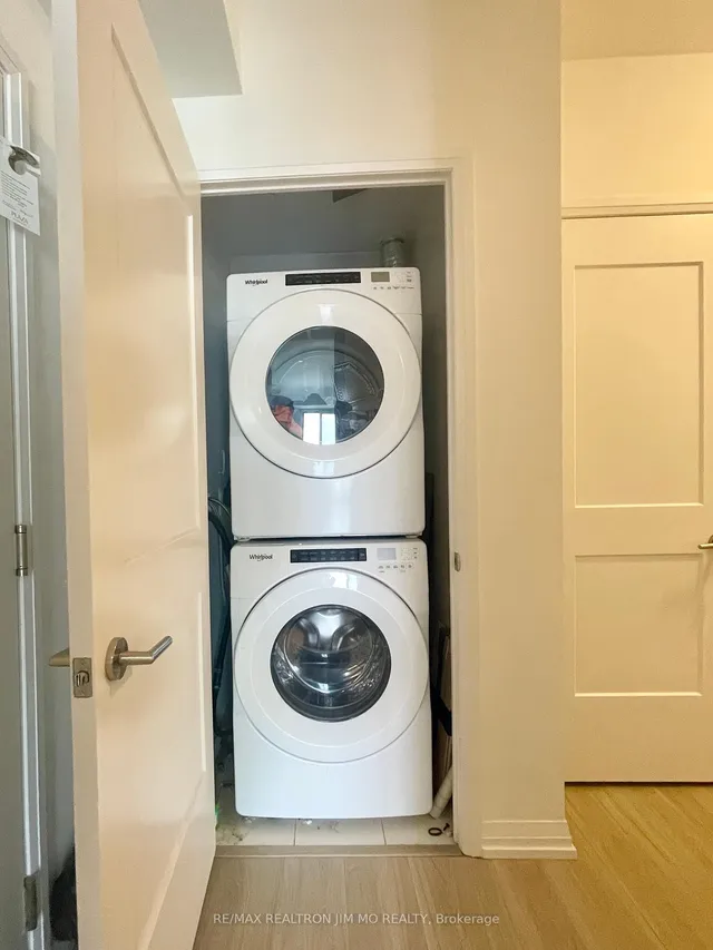 Additional image 14 of 50 Dunfield Ave Unit 1716