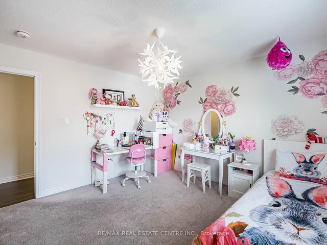 Additional image 32 of 36 Isle Royal Terr