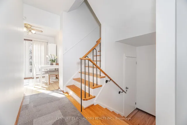 Additional image 18 of 32 Farmington Dr