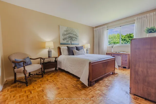 Additional image 20 of 840 Cedarbrae Ave