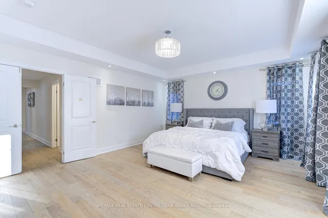 Additional image 21 of 17 Frost St