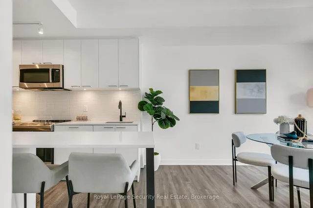 Additional image 18 of 40 Ed Clark Gdns Unit TH 22