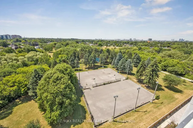 Additional image 39 of 1346 Danforth Rd Unit 1005