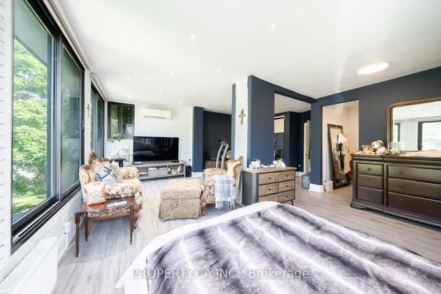 Additional image 7 of 35 Pinewood Ave