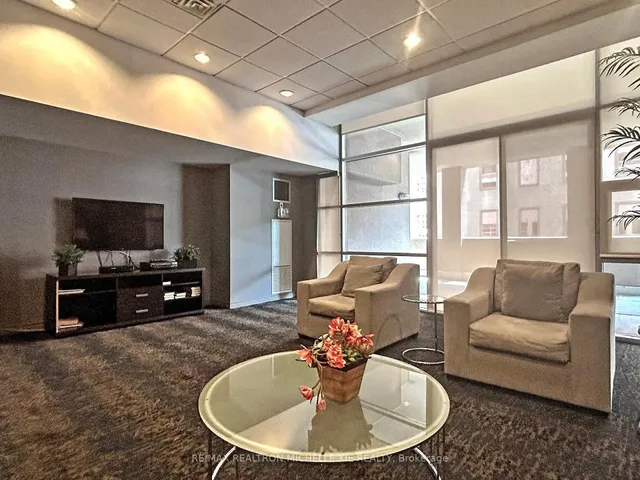 Additional image 44 of 736 Bay St Unit 1009