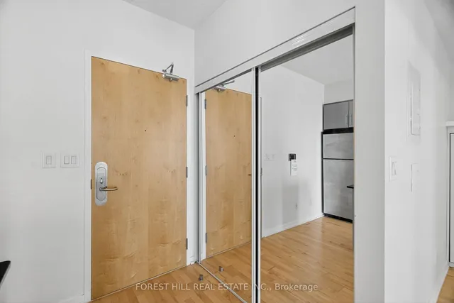 Additional image 20 of 55 Bremner Blvd Unit 3302