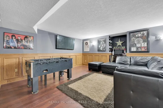 Additional image 35 of 28 DOLMAN St