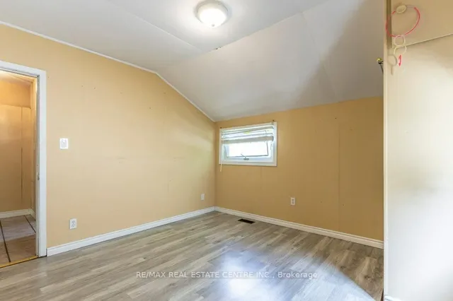 Additional image 42 of 215-217 Queen St