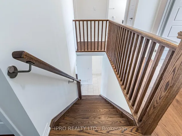 Additional image 19 of 67 Locker Pl