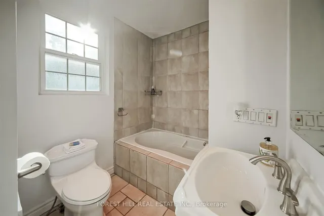 Additional image 27 of 47 Rowley Ave