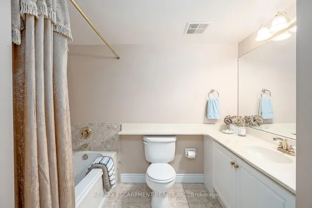 Additional image 20 of 442 Maple Ave Unit 609