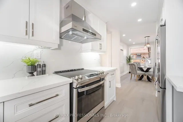 Additional image 19 of 718 Royal York Rd