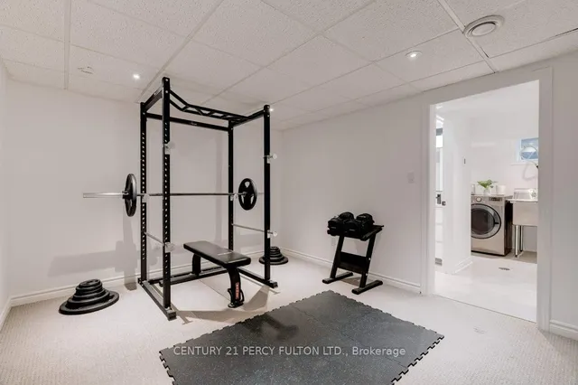 Additional image 30 of 4499 Hawthorne Dr