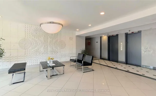 Additional image 3 of 2301 Derry Rd Unit 1004