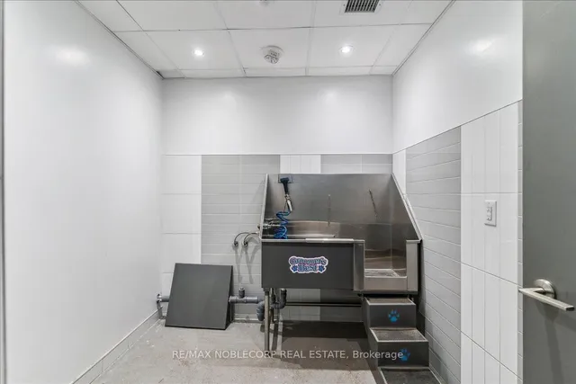 Additional image 32 of 120 Parliament St Unit 607