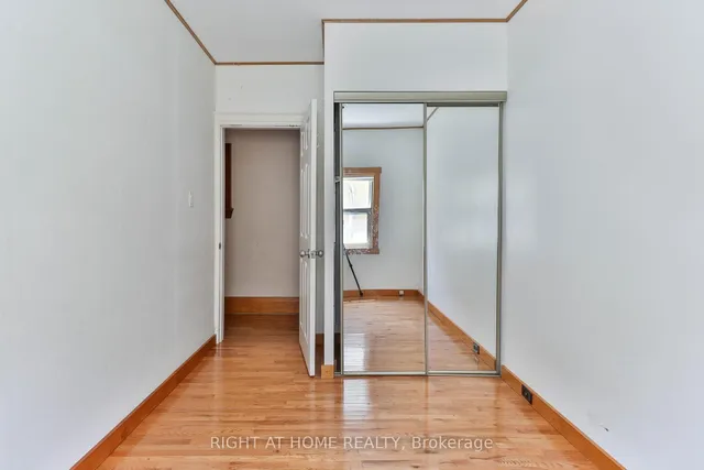 Additional image 20 of 948 Runnymede Rd