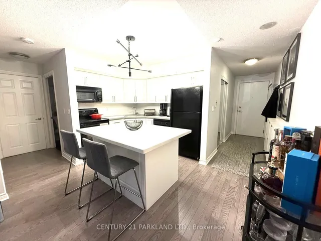 Additional image 6 of 270 Wellington St Unit 325