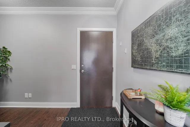 Additional image 31 of 135 Village Green Sq Unit PH21