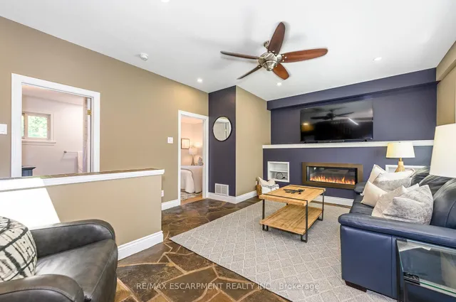 Additional image 19 of 6487 Panton St