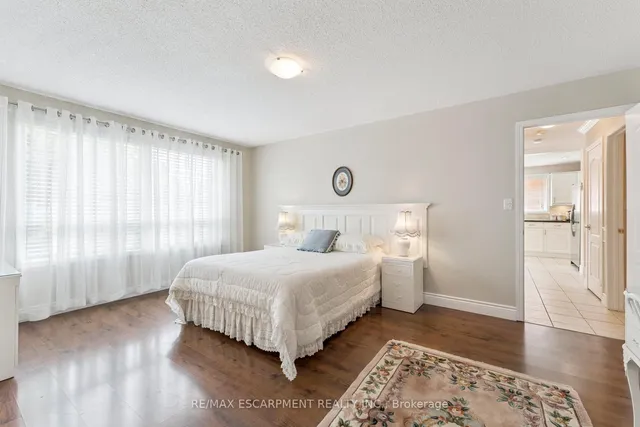 Additional image 21 of 1650 Allan Cres