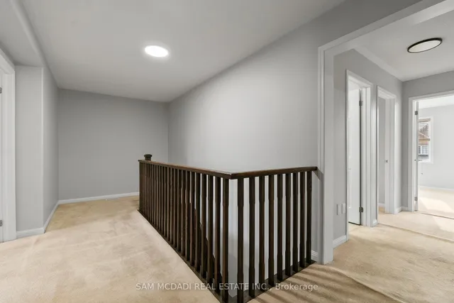 Additional image 31 of 73 Miracle Tr