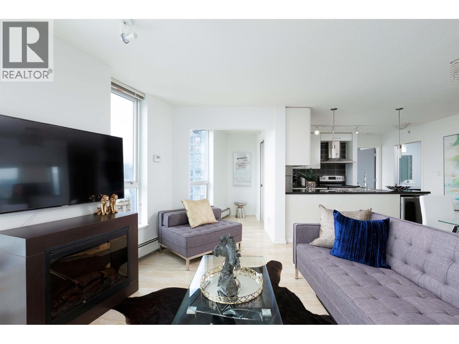 3302 188 KEEFER PLACE|Vancouver, British Columbia V6B0J1