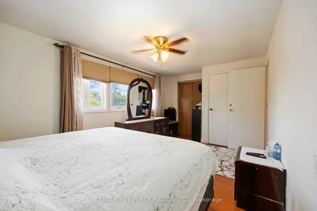 Additional image 26 of 17 Woodsview Ave