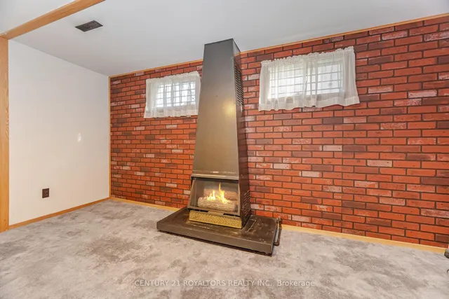 Additional image 35 of 32 Farmington Dr