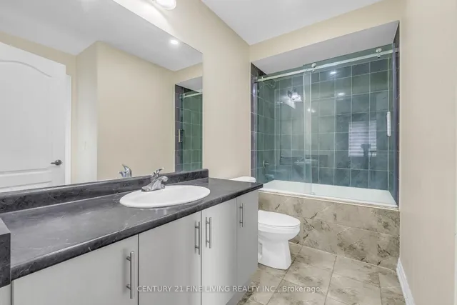 Additional image 32 of 24 Spokanne St