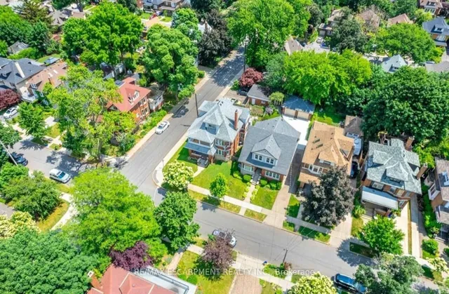 Additional image 50 of 75 MELROSE Ave