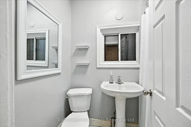 Additional image 14 of 4 Madison Ave