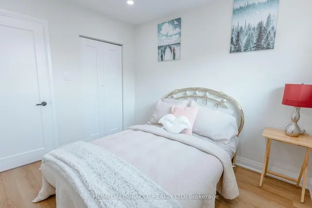 Additional image 34 of 3594 Laddie Cres