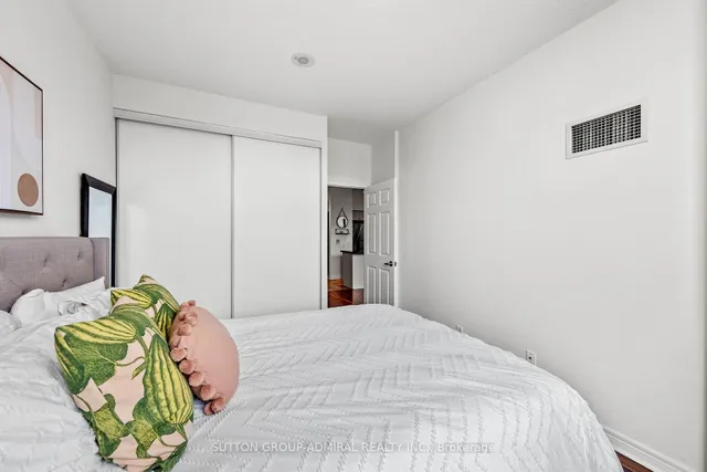 Additional image 16 of 51 Lower Simcoe St Unit 210