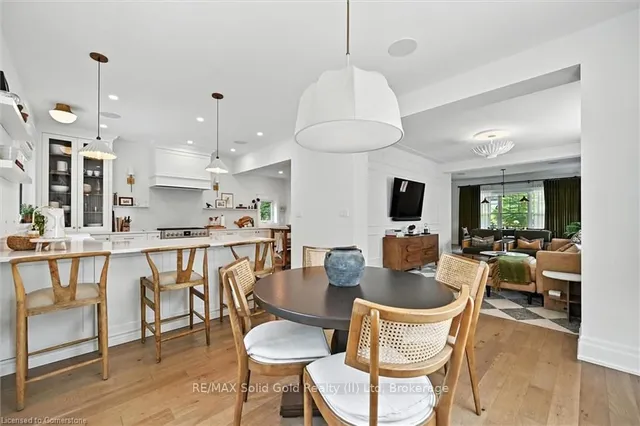 Additional image 11 of 112 Chedoke Ave