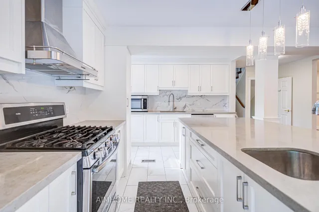 Additional image 34 of 18 Colonnade Rd