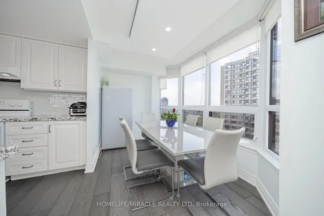 Additional image 27 of 8 Lisa St Unit 1802