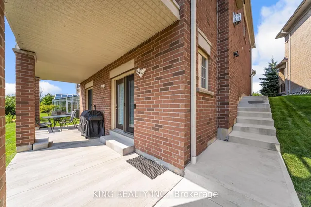 Additional image 36 of 136 Coastline Dr