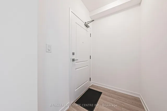 Additional image 4 of 450 Dundas St Unit 1213