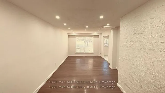 Additional image 12 of 1720 Albion Rd Unit 17