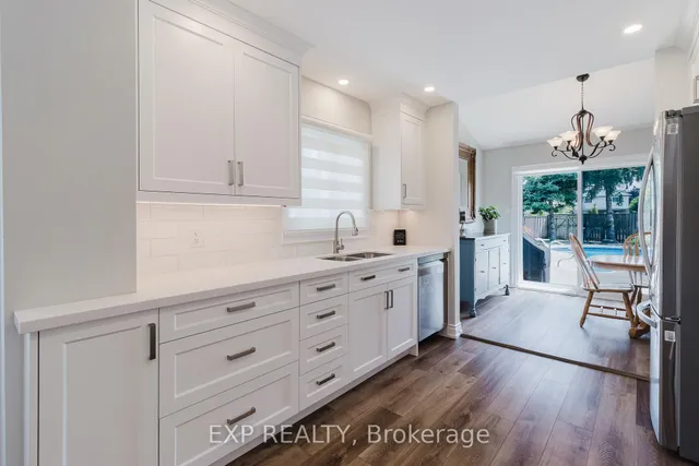 Additional image 9 of 8 Viva Crt