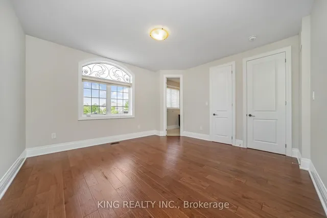 Additional image 32 of 136 Coastline Dr