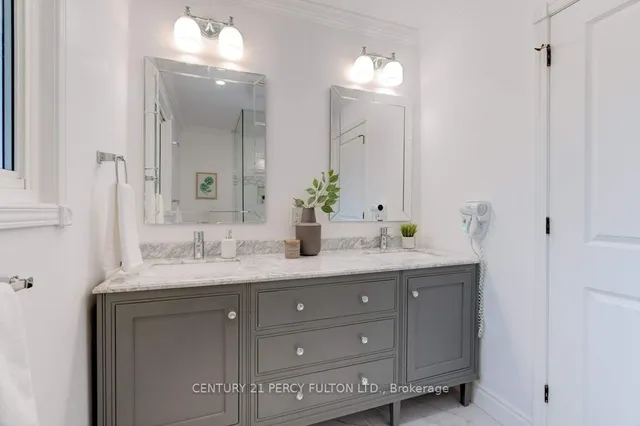 Additional image 25 of 4499 Hawthorne Dr