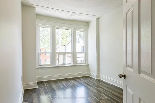 Additional image 30 of 22 Myrtle Ave