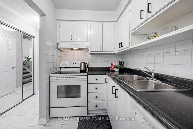 Additional image 6 of 1180 Mississauga Valley Blvd Unit 41