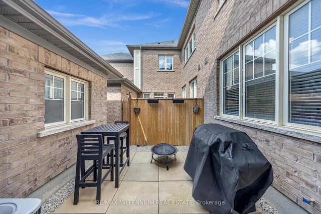 Additional image 32 of 86 Saint Dennis Rd