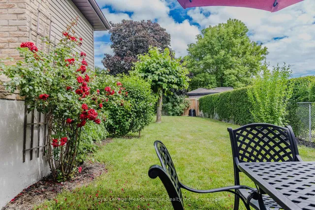 Additional image 43 of 840 Cedarbrae Ave