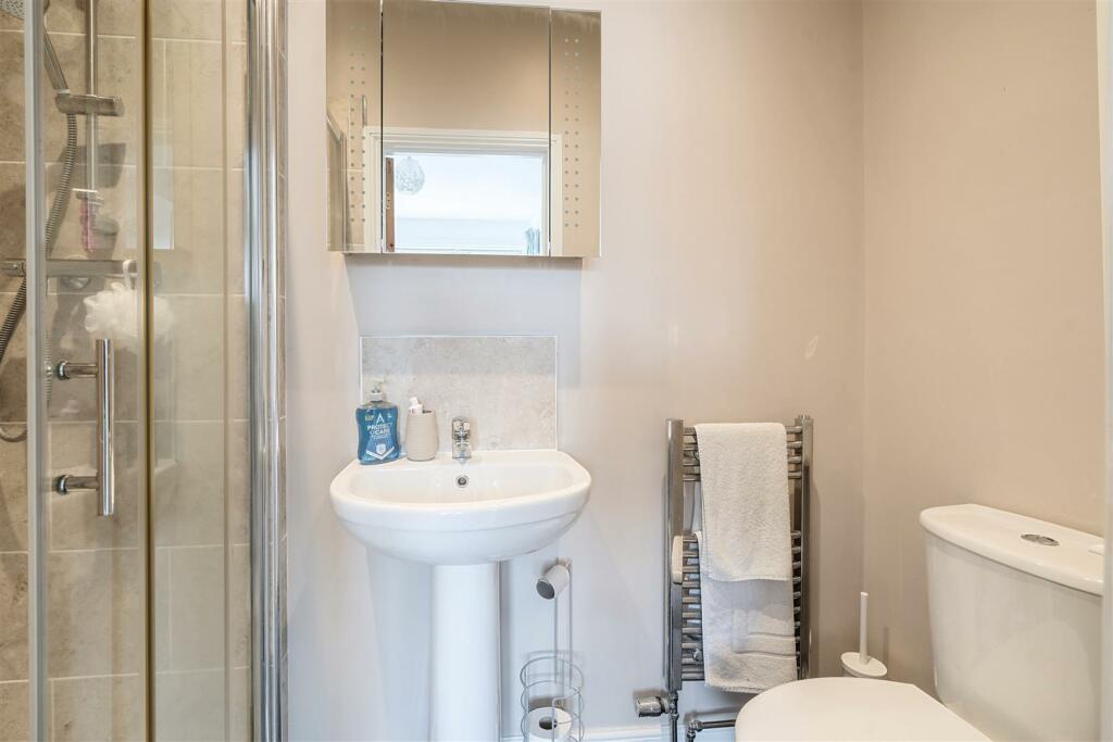 Additional image 13 of Grove Avenue, Yeovil