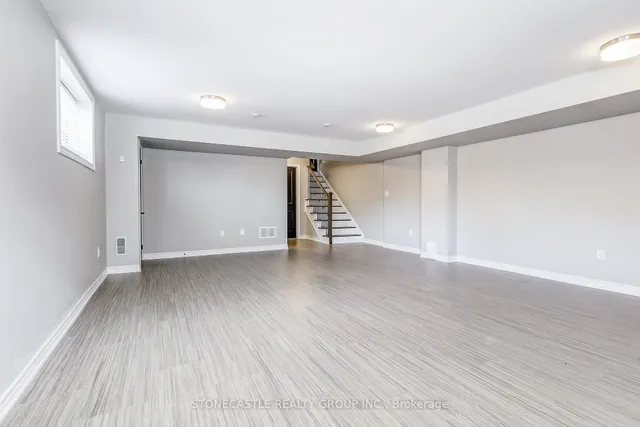 Additional image 29 of 526 Beam Crt