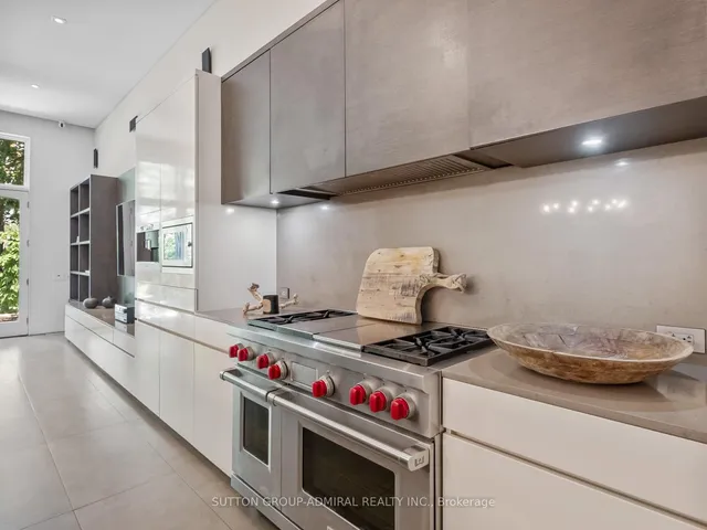 Additional image 8 of 416 Roselawn Ave