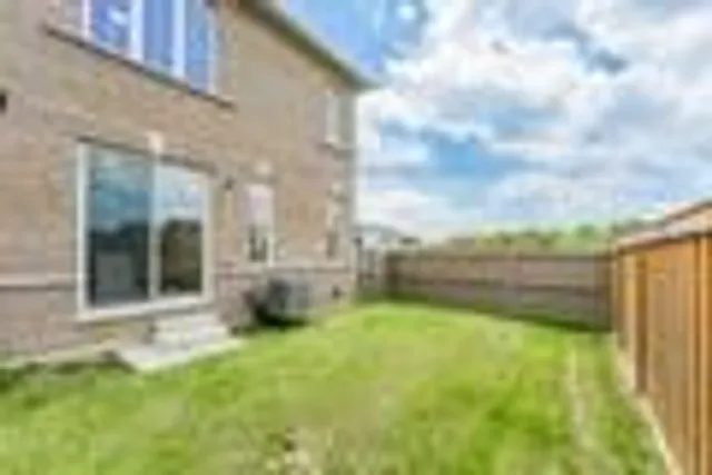 Additional image 35 of 333 Robert Parkinson Dr